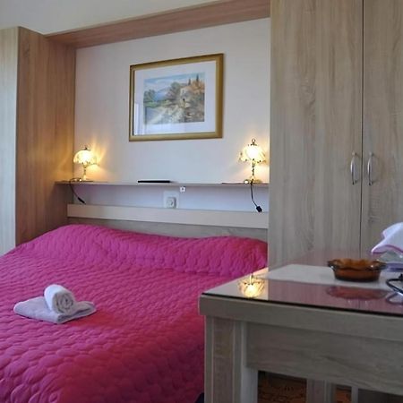 Kuca Carmen Hotel Rab Town Luaran gambar