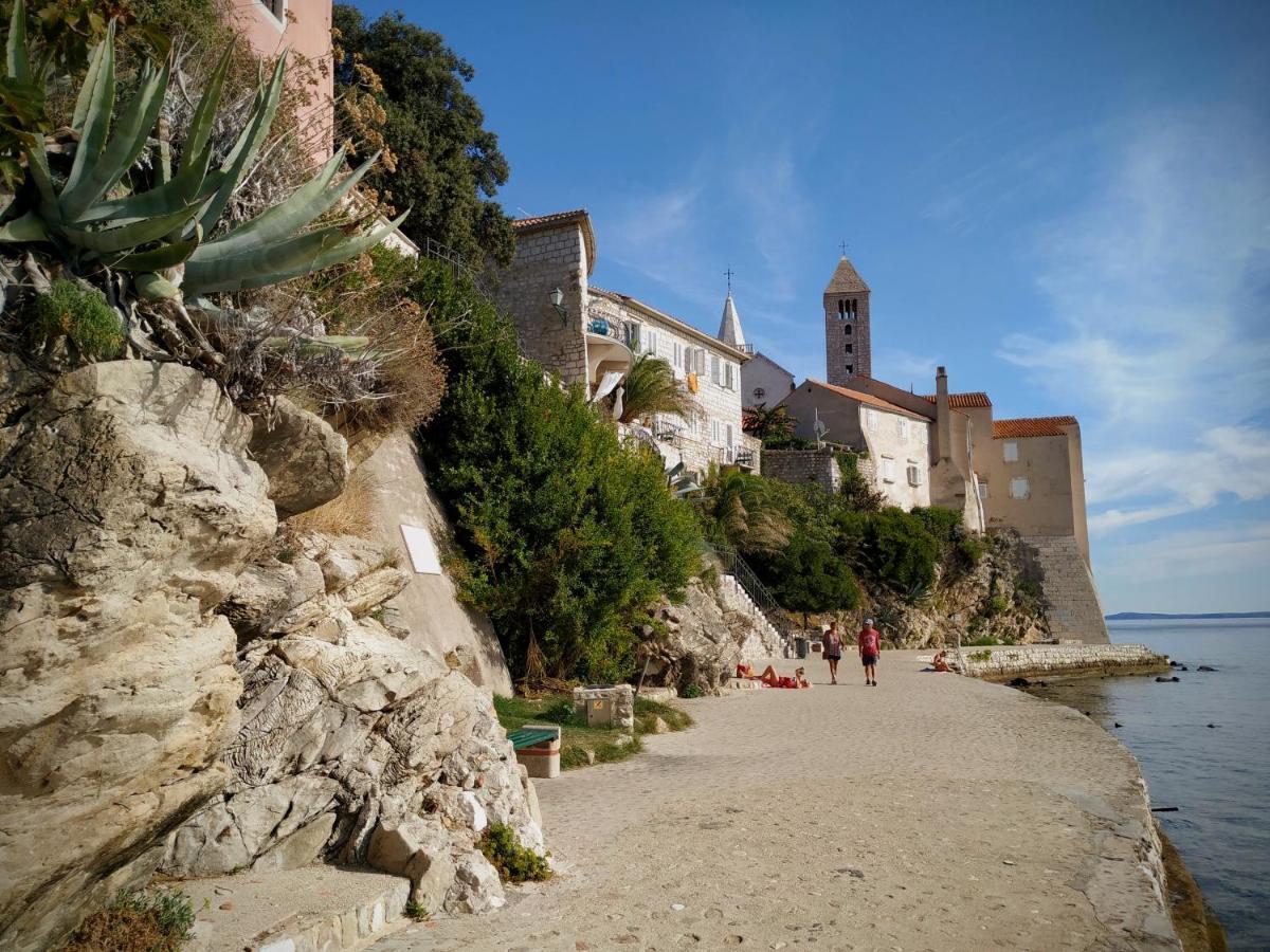 Kuca Carmen Hotel Rab Town Luaran gambar